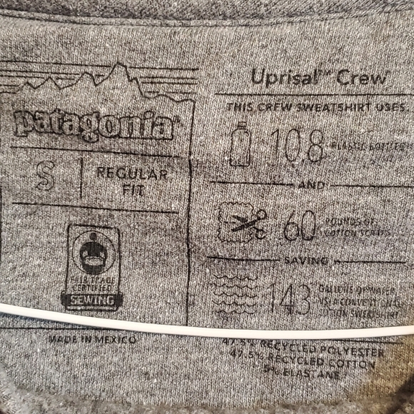 Patagonia Heather Gray Long Sleeve with Mountain Graphic. Sz Small. Regular Fit - Picture 5 of 8